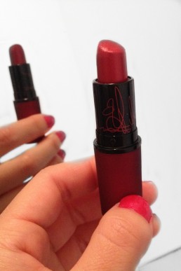 MAC Lipstick Viva Glam Rihanna | I Think It's Ashley